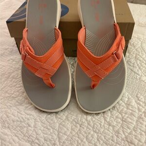 Clarks Breeze Sea Cloudsteppers Coral Sandals Size 7 New
